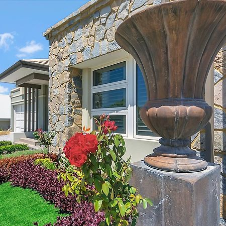 Lavender Manor Bnb Bed & Breakfast Alkimos Exterior photo